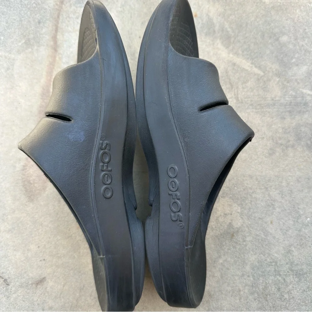 Oofos Ooahh Comfort Slide Women's Size 10 Men's Size 8 Black Recovery Sandals